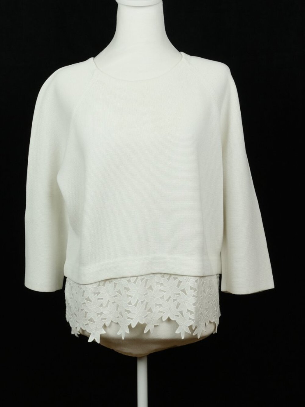 J. Crew Lace Hem Sweater White Size M Boho Casual Top - Picture 3 of 9